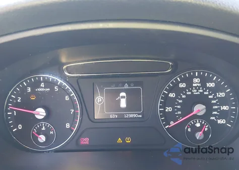 2016 Kia Sorento 3.3L Lx z USA, uszkodzony, nr VIN 5XYPG4A59GG109721